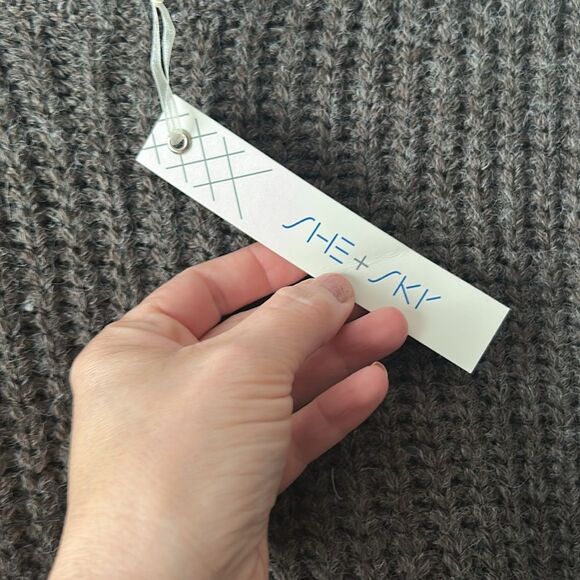 She + Sky Long Sleeve Knit Sweater Top with Waist Tie Size Large New with Tags - Picture 3 of 5